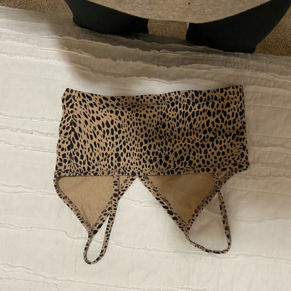 Cheetah print crop top, never worn
